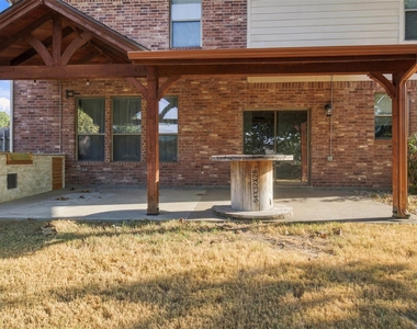 2419 Pheasant Run - Photo Thumbnail 24