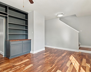 2419 Pheasant Run - Photo Thumbnail 6