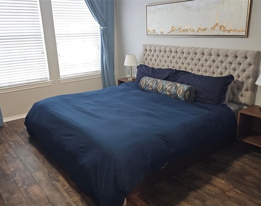 8799 Holly Street - Photo Thumbnail 5
