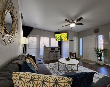 8799 Holly Street - Photo Thumbnail 9