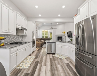 1820 Fountain Vista View - Photo Thumbnail 2