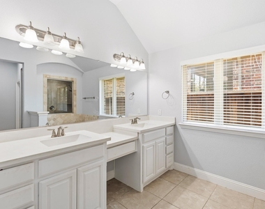1820 Fountain Vista View - Photo Thumbnail 17