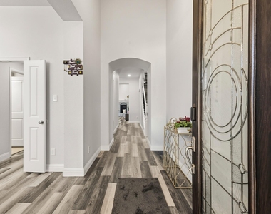 1820 Fountain Vista View - Photo Thumbnail 19
