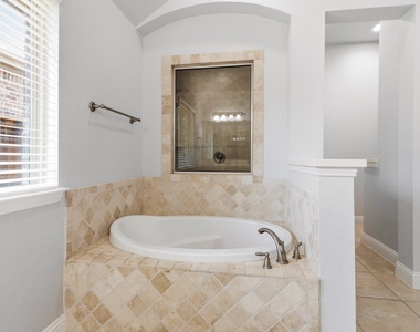 1820 Fountain Vista View - Photo Thumbnail 16