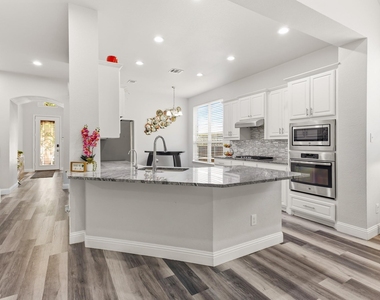 1820 Fountain Vista View - Photo Thumbnail 8