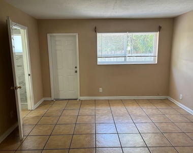 1440 Miami Road - Photo Thumbnail 4