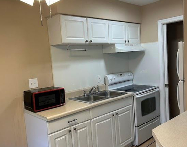 1440 Miami Road - Photo Thumbnail 3