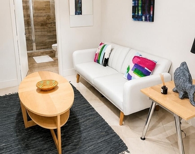 15901 Collins Avenue - Photo Thumbnail 17