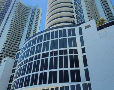 15901 Collins Avenue - Photo Thumbnail 33