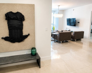 15901 Collins Avenue - Photo Thumbnail 8