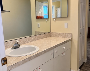 6421 Mullin Street - Photo Thumbnail 18