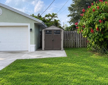 6421 Mullin Street - Photo Thumbnail 2