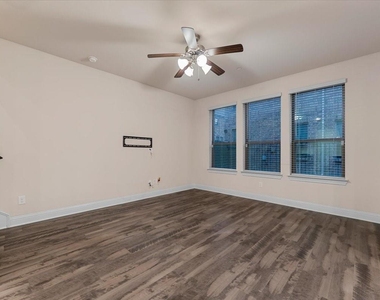207 Congaree Road - Photo Thumbnail 10