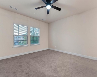 207 Congaree Road - Photo Thumbnail 32