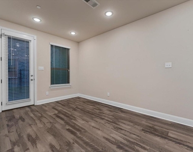 207 Congaree Road - Photo Thumbnail 9