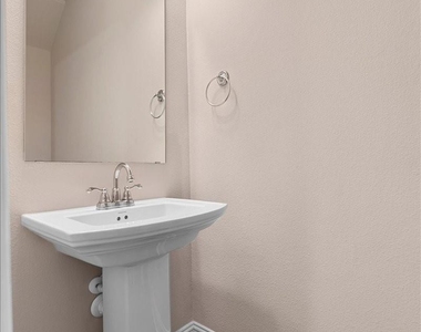 207 Congaree Road - Photo Thumbnail 34