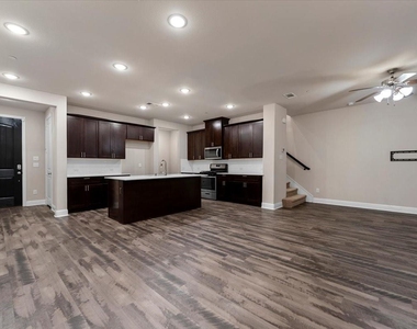 207 Congaree Road - Photo Thumbnail 3