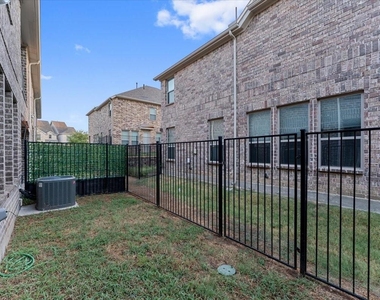 207 Congaree Road - Photo Thumbnail 36