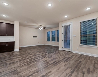 207 Congaree Road - Photo Thumbnail 8