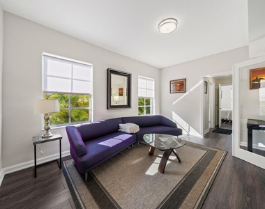 130 Yacht Club Drive - Photo Thumbnail 10