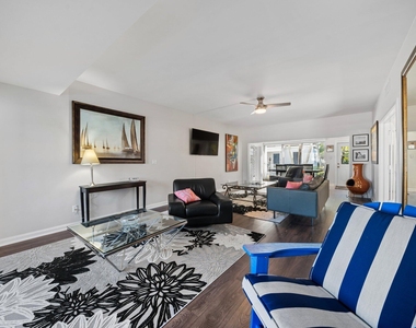 130 Yacht Club Drive - Photo Thumbnail 4