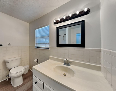 3925 Rusty Dell Street - Photo Thumbnail 15