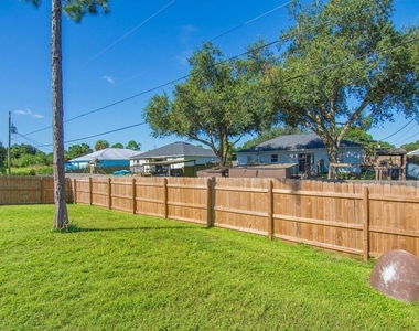 7735 101st Court - Photo Thumbnail 22