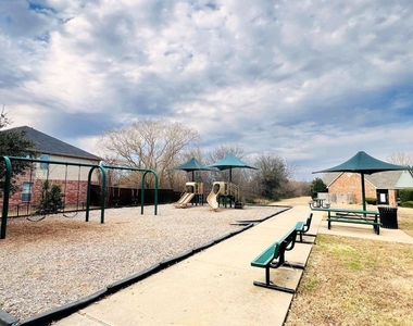 2506 Deer Run Court - Photo Thumbnail 35