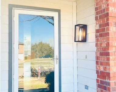 2506 Deer Run Court - Photo Thumbnail 1