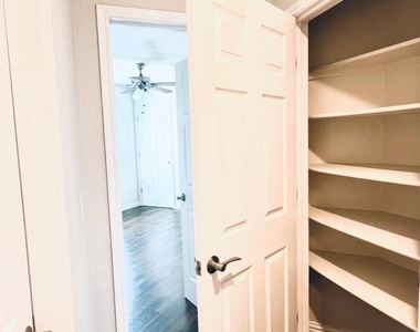 2506 Deer Run Court - Photo Thumbnail 25