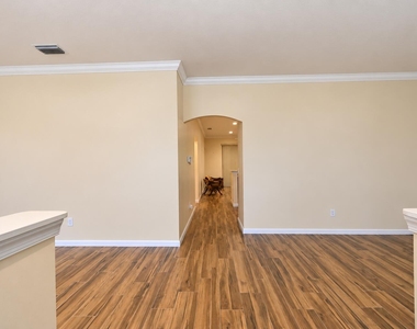 545 Nw Portofino Lane - Photo Thumbnail 4