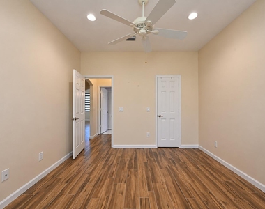 545 Nw Portofino Lane - Photo Thumbnail 27