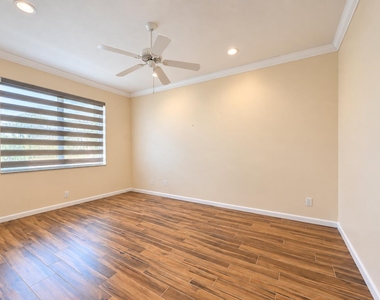 545 Nw Portofino Lane - Photo Thumbnail 26