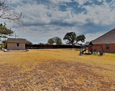 601 Green Pointe Drive - Photo Thumbnail 19