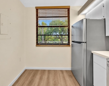 3650 Whitehall Drive - Photo Thumbnail 8