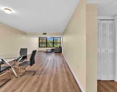 3650 Whitehall Drive - Photo Thumbnail 11