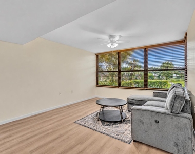 3650 Whitehall Drive - Photo Thumbnail 24