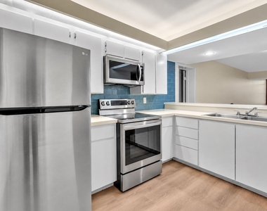 3650 Whitehall Drive - Photo Thumbnail 9