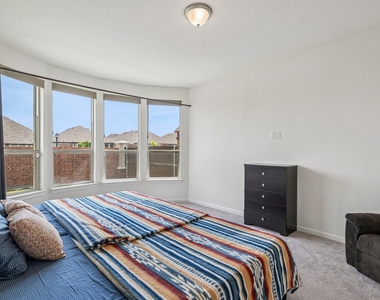 3014 Campbell Drive - Photo Thumbnail 12