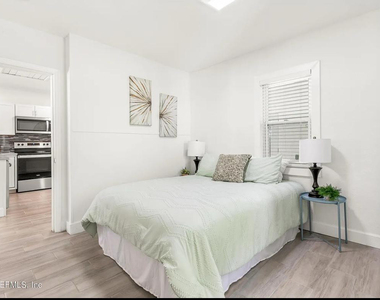 925 S St. John Street - Photo Thumbnail 16