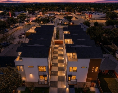 710 W 10th Street - Photo Thumbnail 24