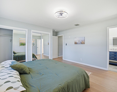 28 Se 8th Avenue - Photo Thumbnail 10