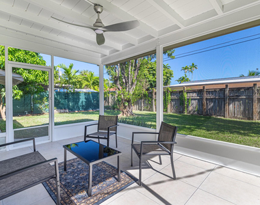 28 Se 8th Avenue - Photo Thumbnail 17