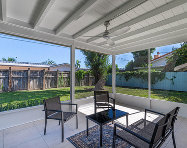 28 Se 8th Avenue - Photo Thumbnail 16