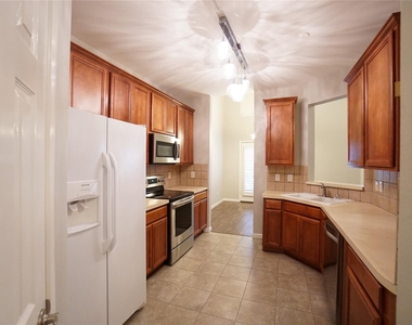8609 Heather Ridge Drive - Photo Thumbnail 3