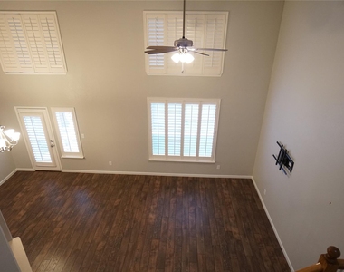 8609 Heather Ridge Drive - Photo Thumbnail 5