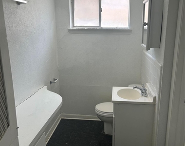 705 Lawson Drive - Photo Thumbnail 6