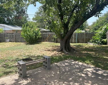705 Lawson Drive - Photo Thumbnail 10