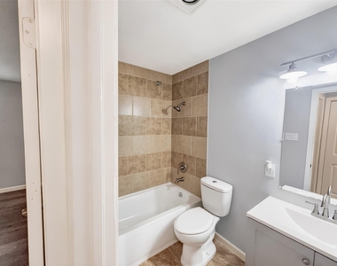 109 N Heights Drive - Photo Thumbnail 14