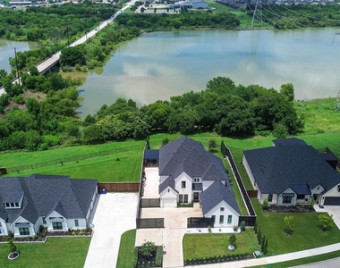 5105 Havana Drive - Photo Thumbnail 33